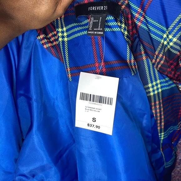 Brand New Foever21 Plaid Puffer Coat! - Picture 5 of 5
